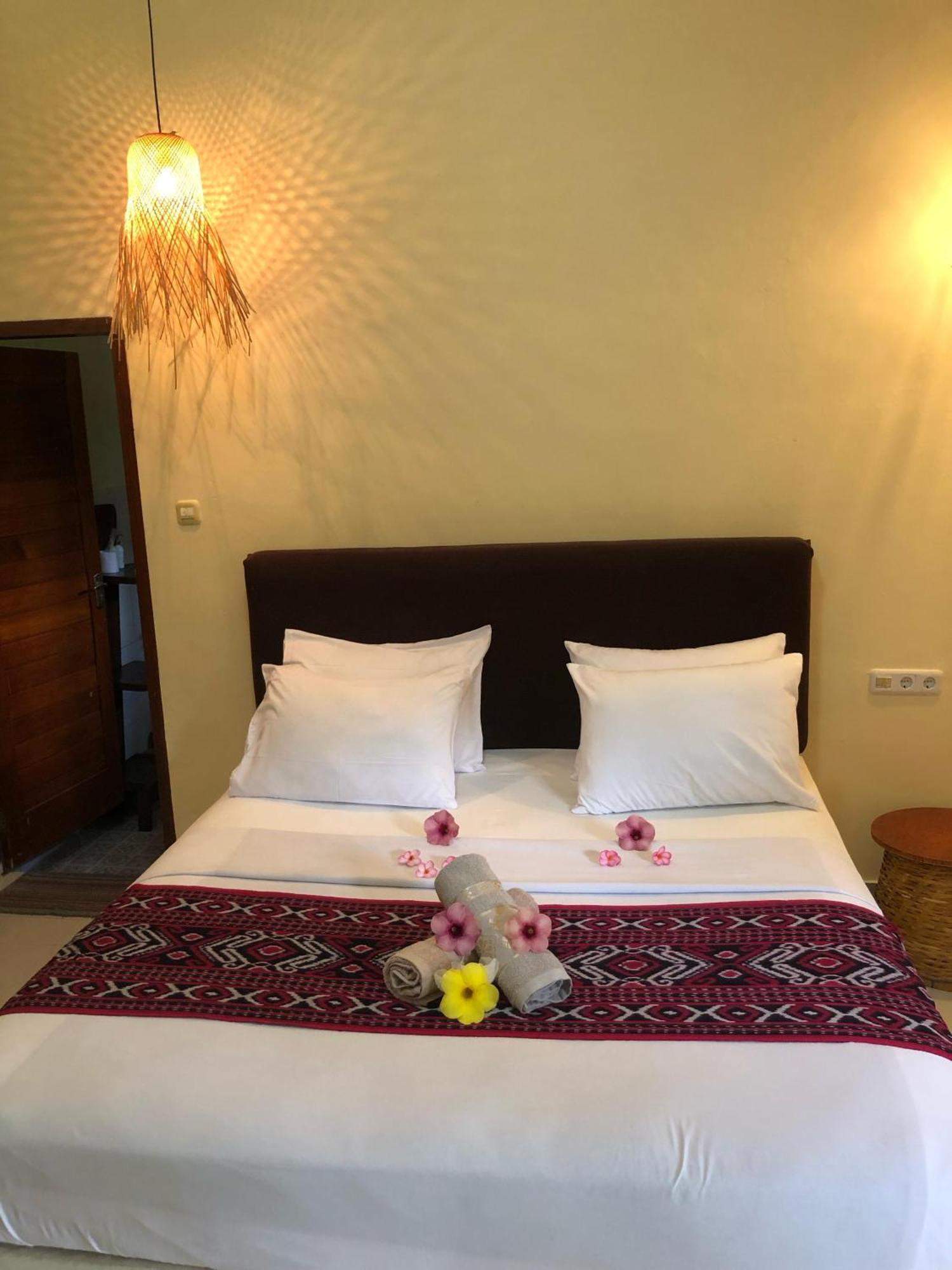 Waroeng Senaru Hotel Ngoại thất bức ảnh